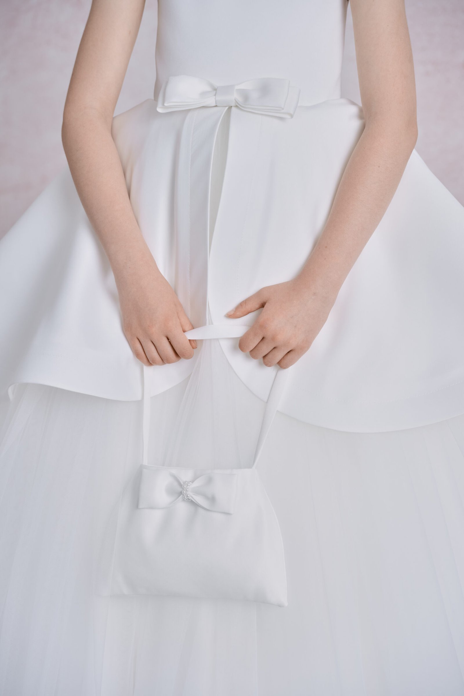 Communion-dress-Cinderella-close-view-top-Giga-Fashion